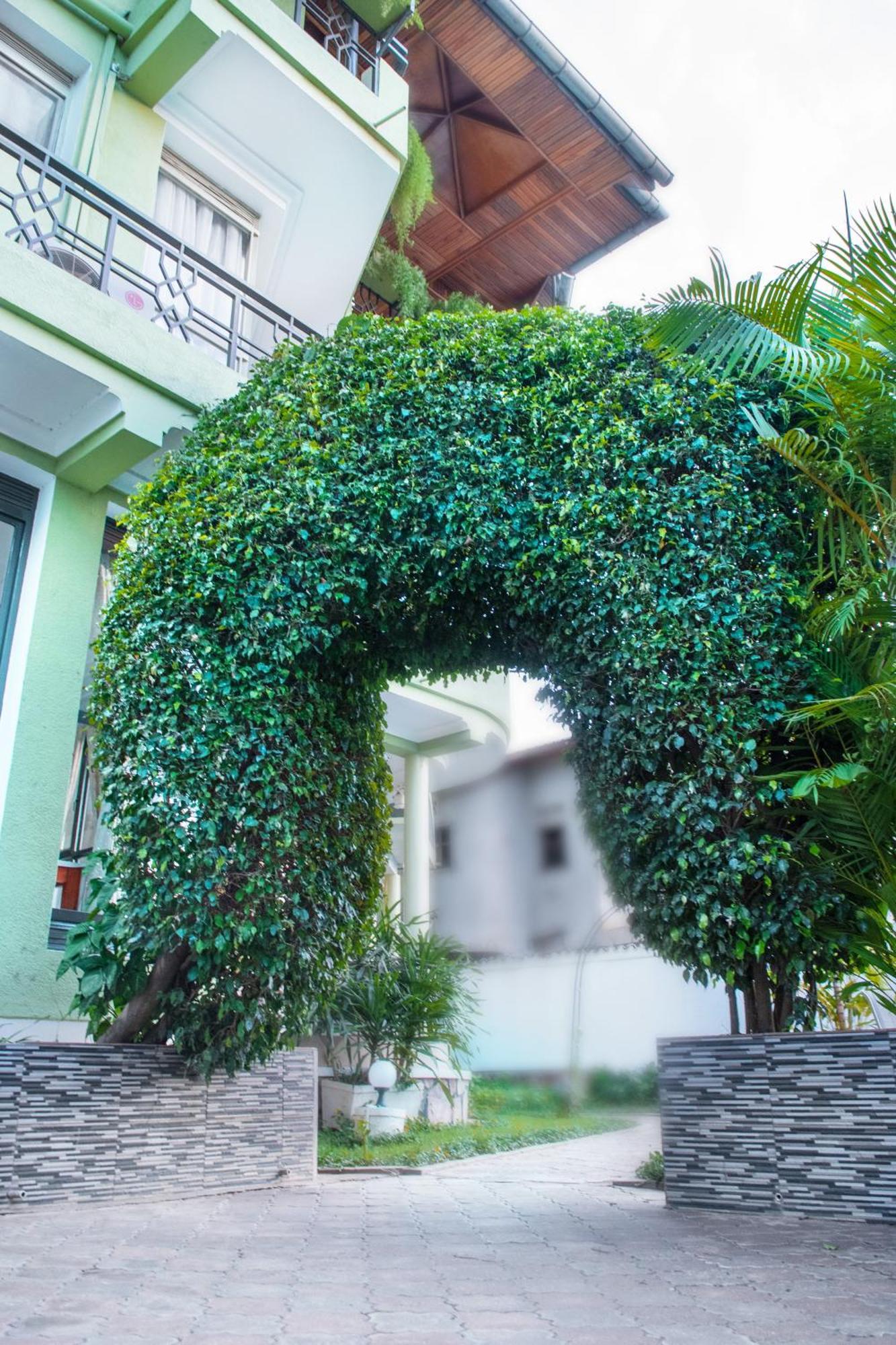 Dolce Vita Resort Hotel Bujumbura Exterior photo